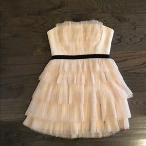 BCBG mini skirt. New with tag.